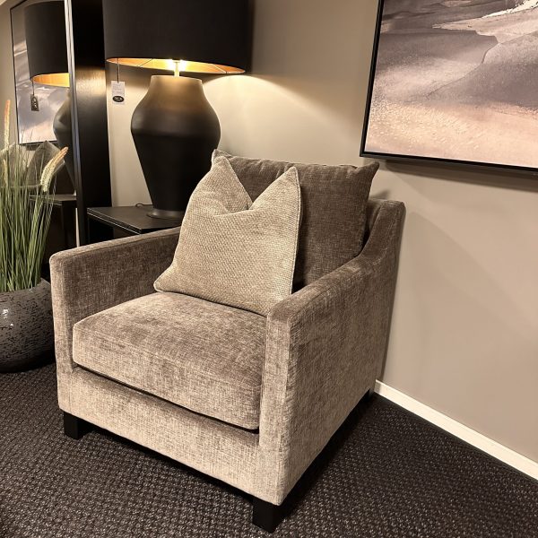 Hampton stol i tekstilet Chenille Mole